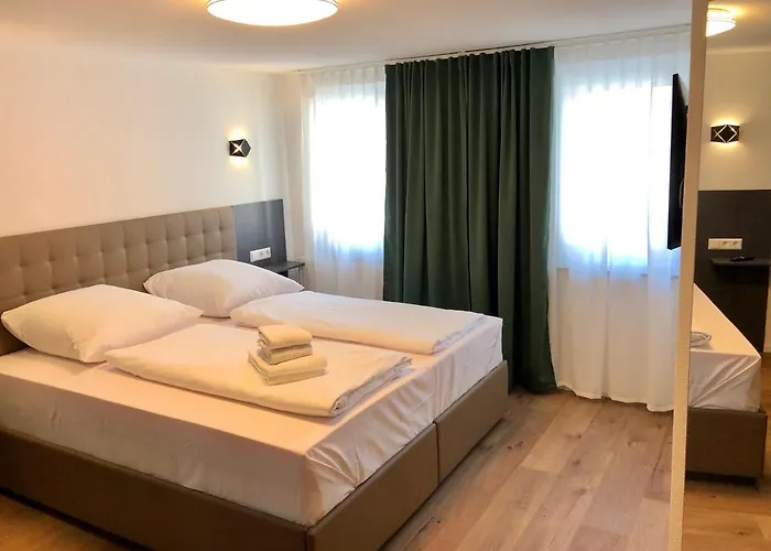 City Apartments, Outlet 100 Meter